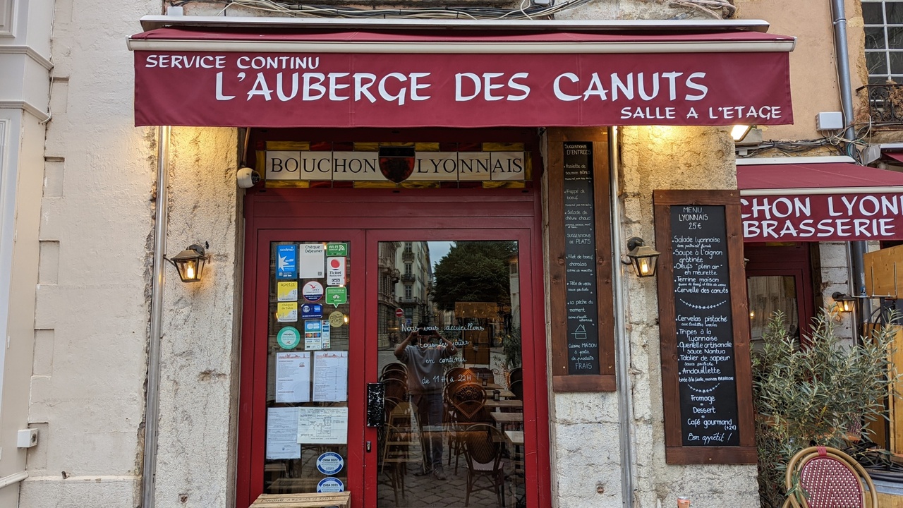 L Auberge Des Canuts Office Du Tourisme De Lyon L Auberge Des Canuts Office Du Tourisme De Lyon