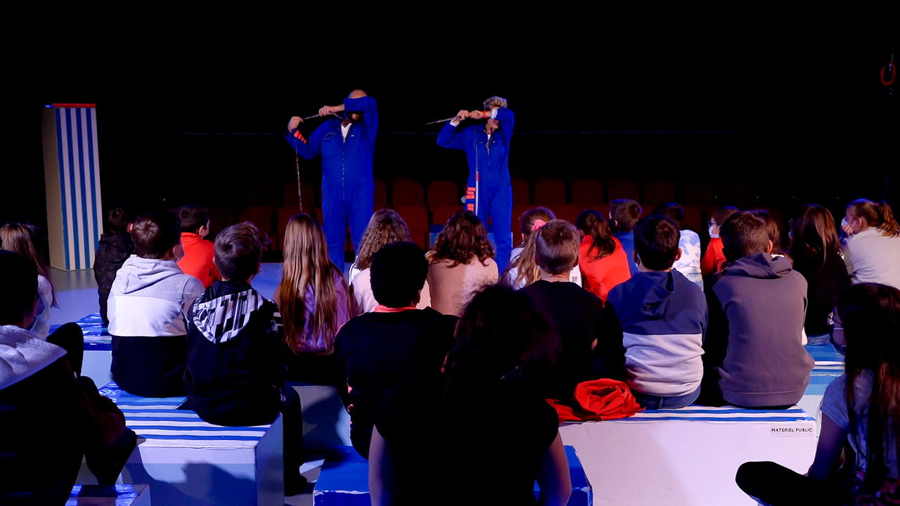 Copyright Les Guepes Rouges