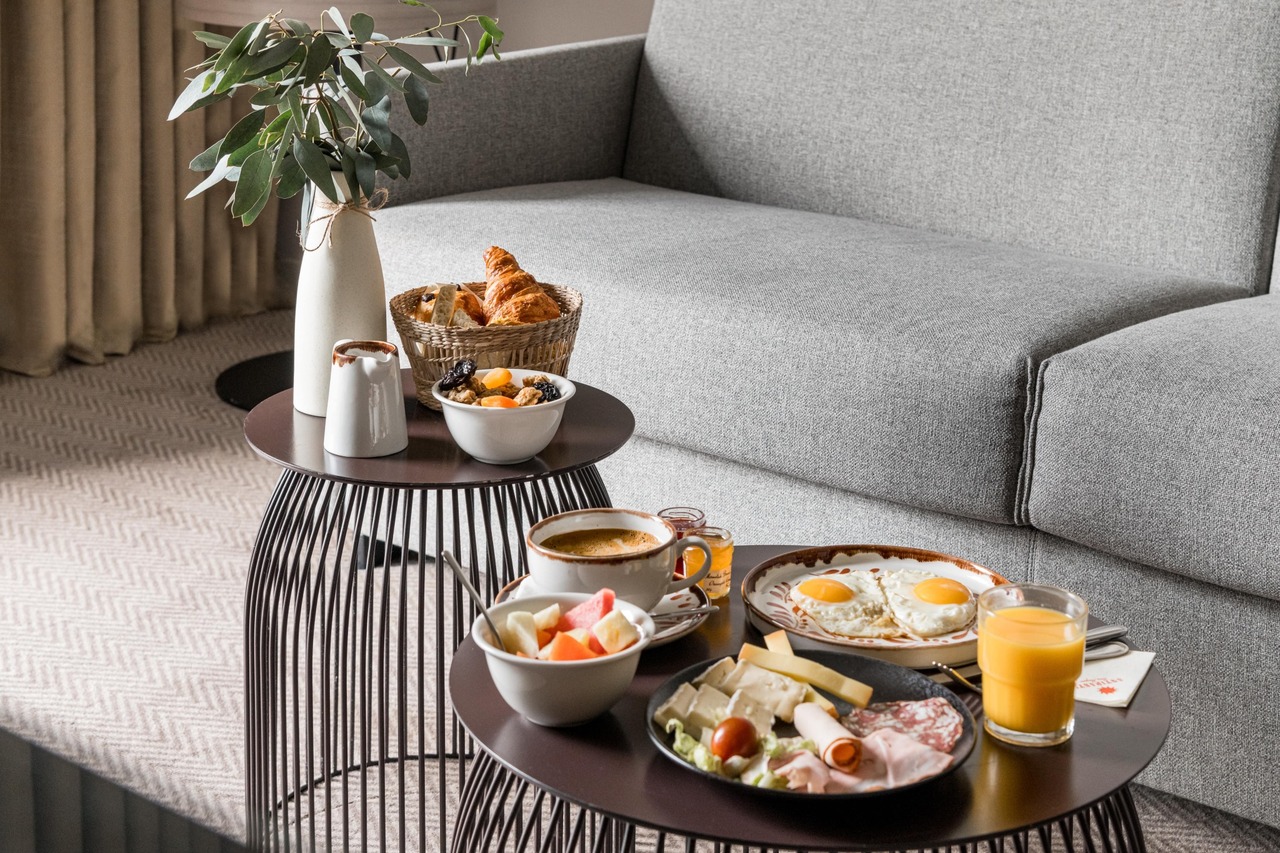 Copyright Copyright © 2025 Marine Piolat