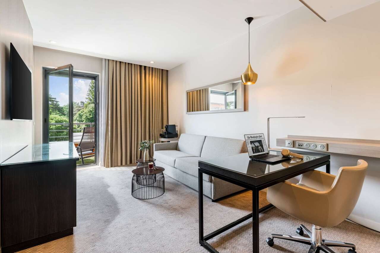 Copyright Copyright © 2025 Marine Piolat