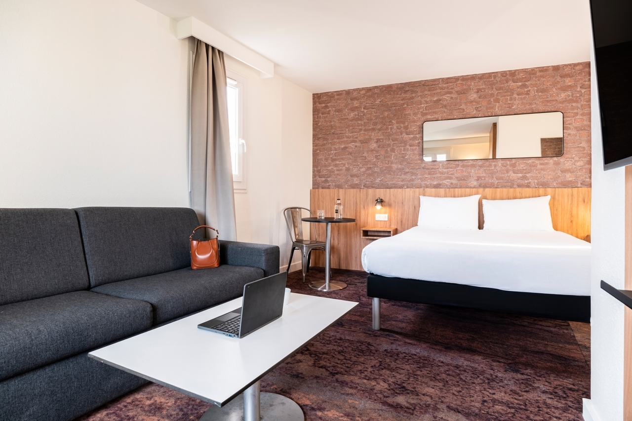 Copyright Stanislas GROS