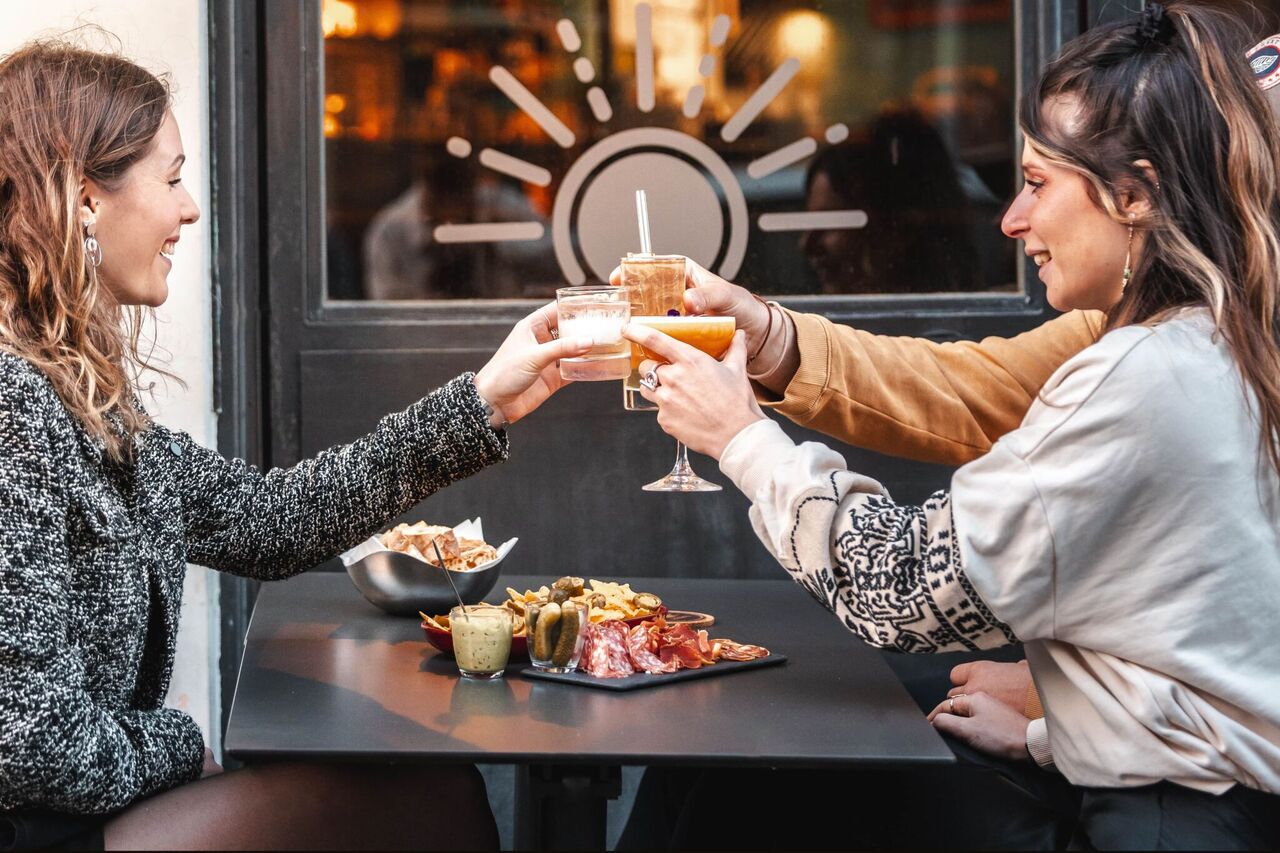 Copyright SEASONS PRODUCTION