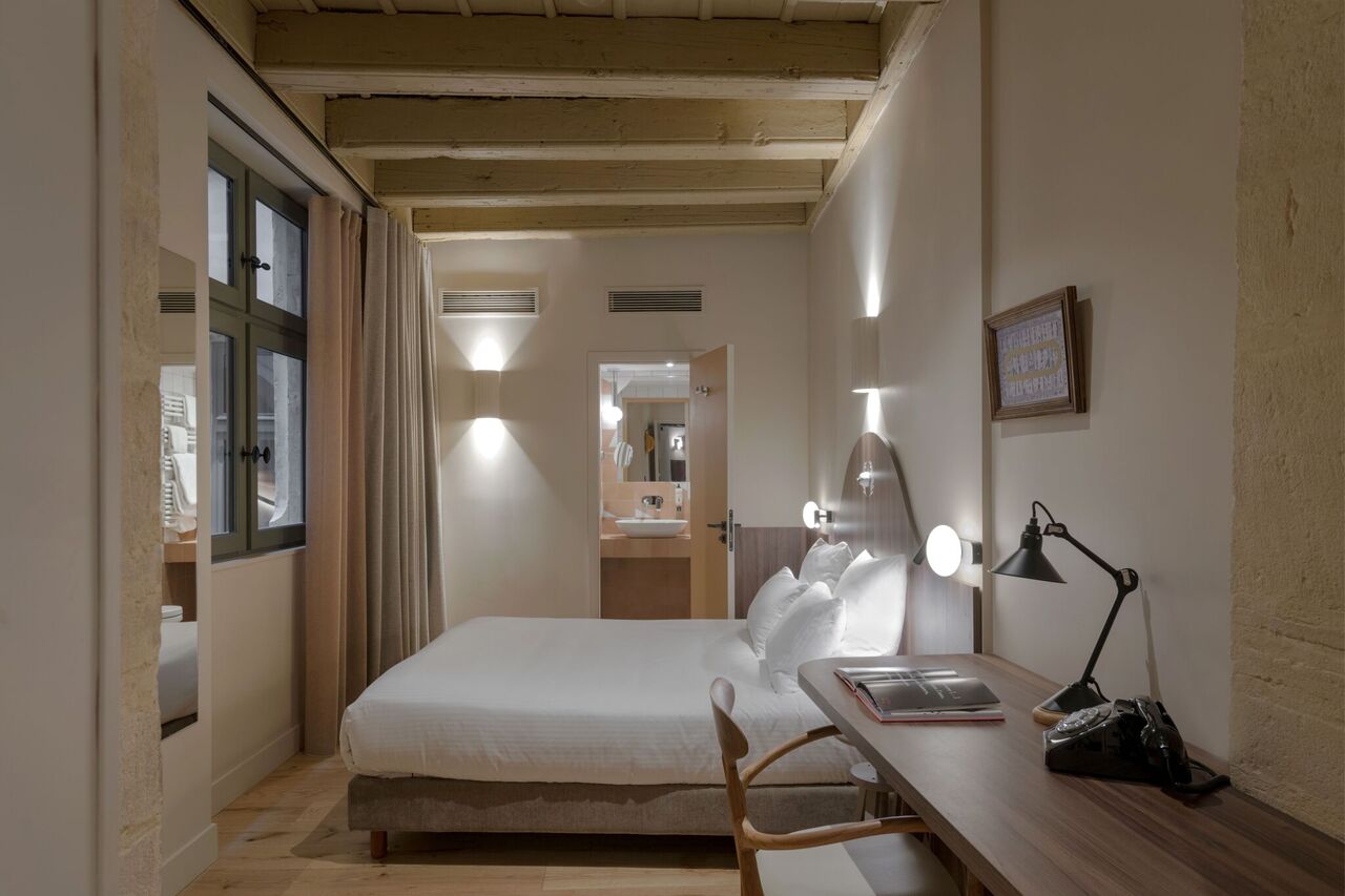 Copyright Sabine Serrad