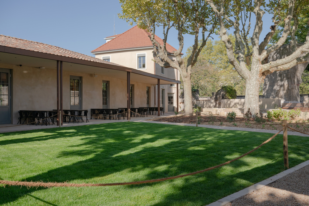 Copyright Sabine Serrad