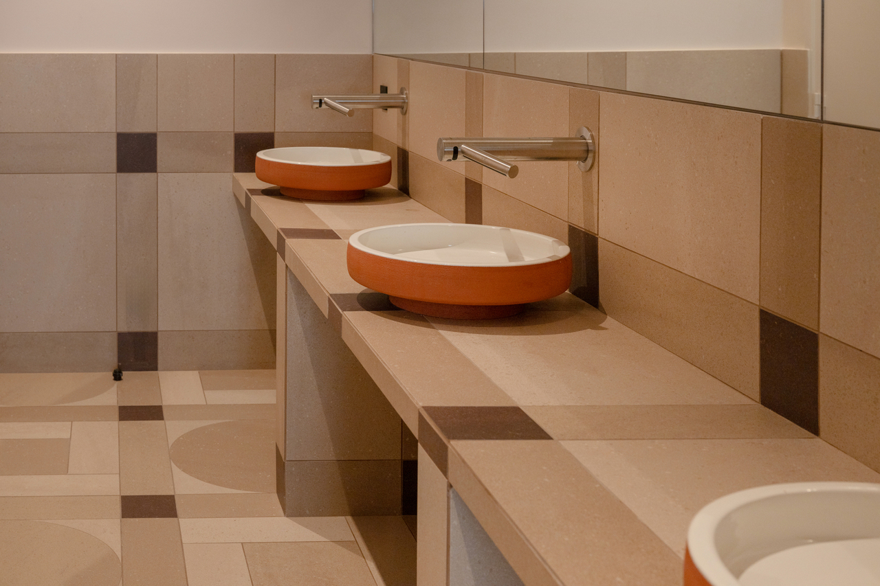 Copyright Sabine Serrad