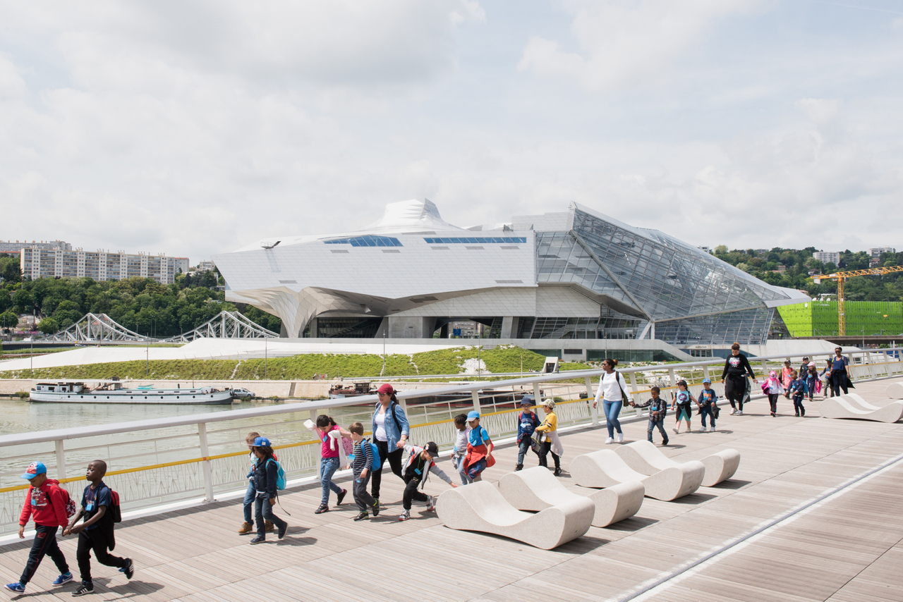 Copyright Le musée des Confluences depuis le pont Raymond Barre © Bertrand Stofleth – musée des Confluences, Lyon, France