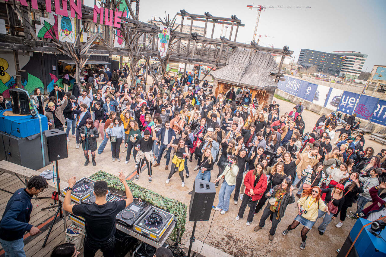 Copyright Facebook Collectif XTF