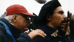 Copyright © Etienne George-Sygma-Little Bear / Bertrand Tavernier et Philippe Torreton sur le tournage de Capitaine Conan (1997)