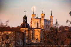 Copyright Iulian Rotaru / OnlyLyon