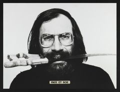 Copyright Jean-Claude Guillaumon, Face et Scie, 1975. Photographie noir et blanc. Reproduction photographique : Blaise Adilon. Courtesy Famille Guillaumon