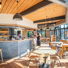 Bar & Restaurant