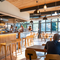 Bar & Restaurant