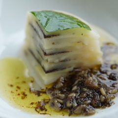 Compression de céleri, pomme de terre et truffes