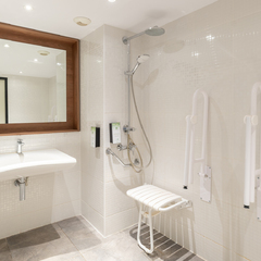 Salle de bain PMR