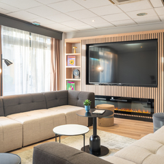 Salon lounge