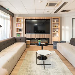 Salon lounge