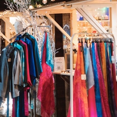 Foulards en soie et vêtements en soie Lyon