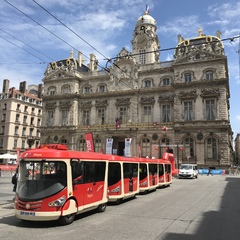 Lyon City Tram aux Terreaux