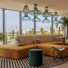 Lobby 4