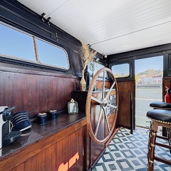 Sur l'eau : Péniche Mya'More_Sainte-Colombe