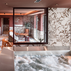 Jacuzzi