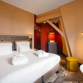 Copyright Cyril Mouty