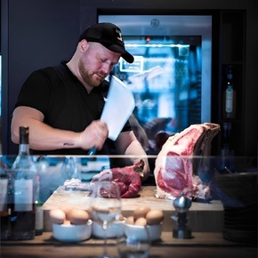 Copyright Clara AYEB