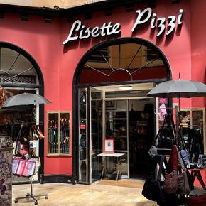 Copyright Lisette Pizzi