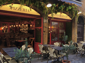 Copyright Soli GEORJON PELISSIER