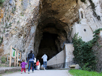 Copyright Les Grottes de La Balme
