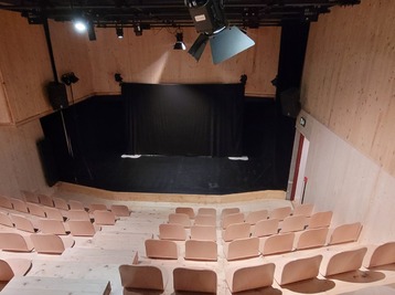 Copyright THEATRE ILE O