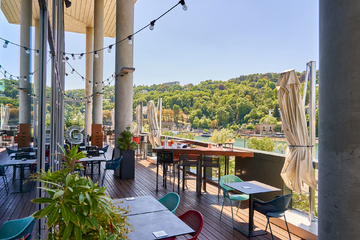 Novotel Lyon Centre Confluence Bord de Saone
