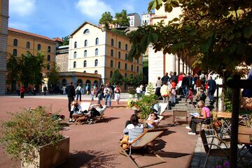 Les Subsistances
