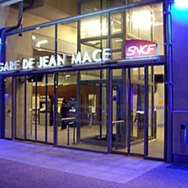 Gare de Lyon Jean Macé Lyon France