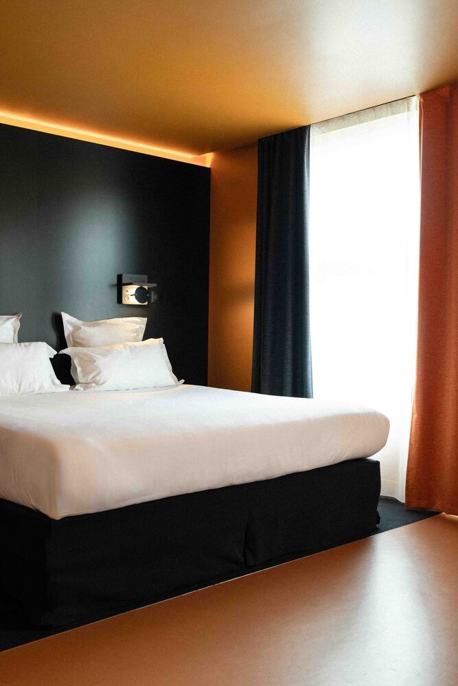 Copyright Laurence Revol