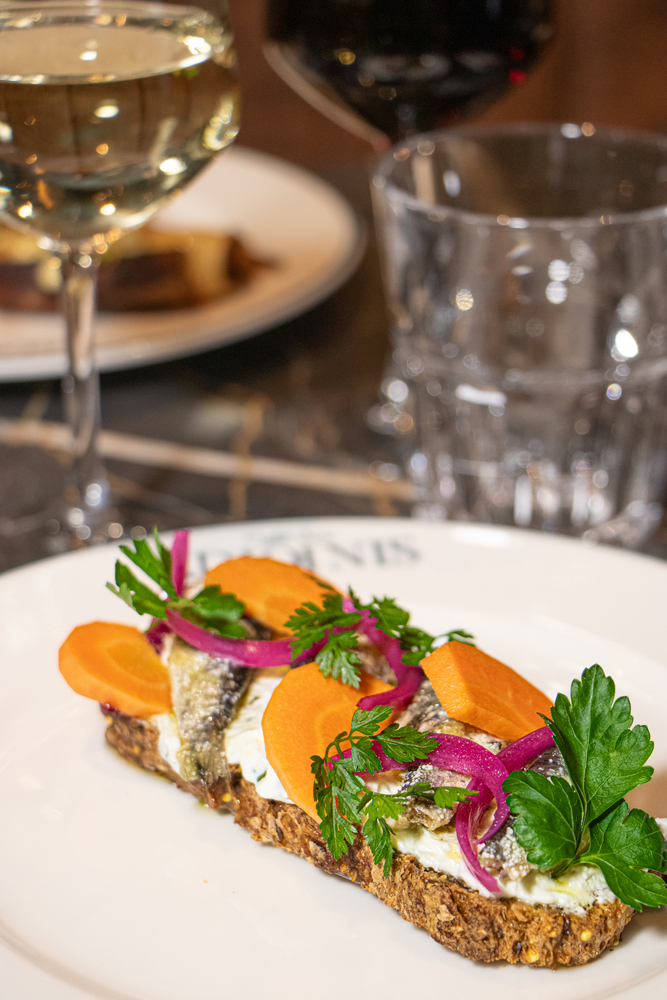 Copyright Mojo Comm'